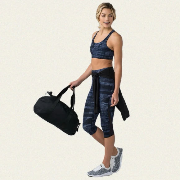 Lululemon  Train Times Crop (17") - Women’s 4 - Picture 1 of 9
